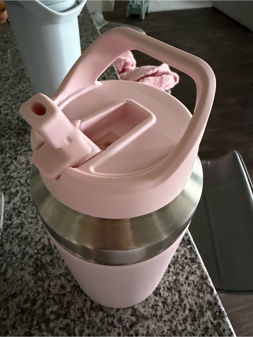 Pink Stanley 64 oz - Picture 3 of 5